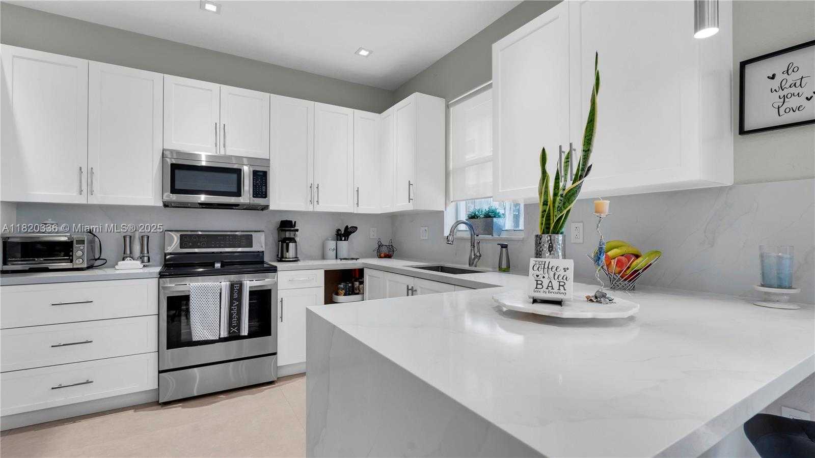 Small Image of 12834 SOUTH WEST 134TH ST, Miami Number 14
