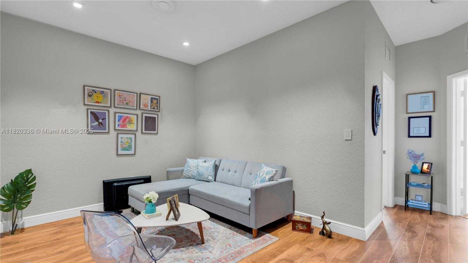 Small Image of 12834 SOUTH WEST 134TH ST, Miami Number 35