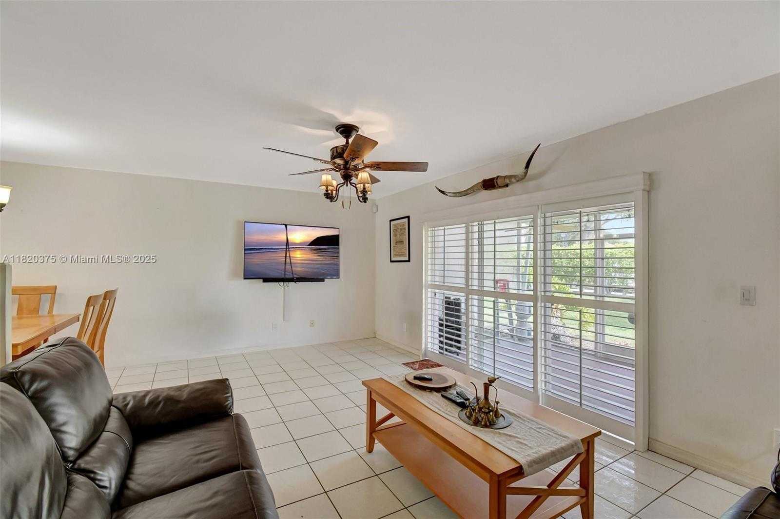 Small Image of 20865 NORTH WEST 3RD LN, Pembroke Pines Number 17