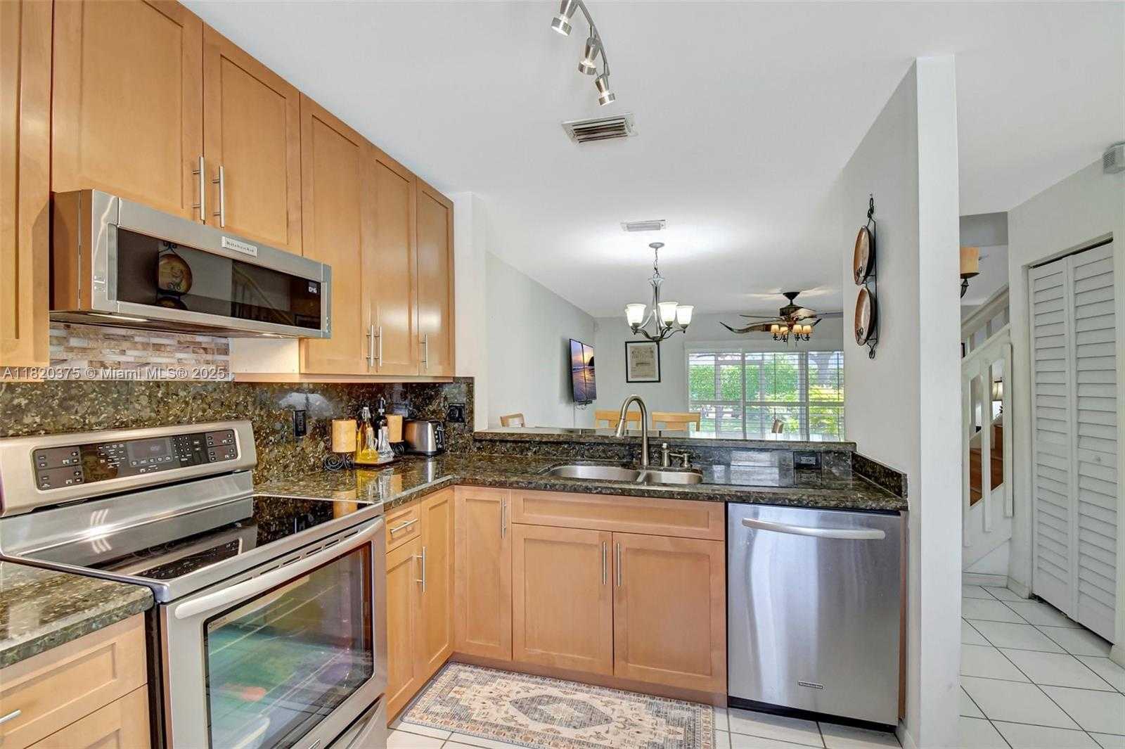 Small Image of 20865 NORTH WEST 3RD LN, Pembroke Pines Number 2