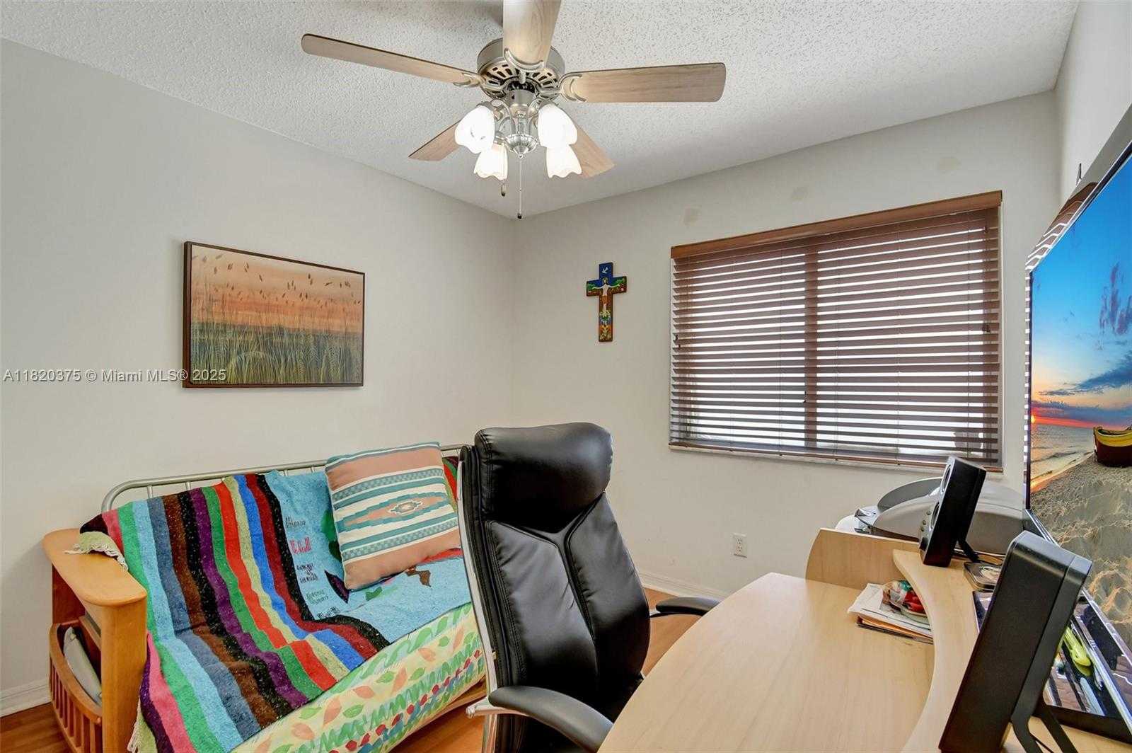 Small Image of 20865 NORTH WEST 3RD LN, Pembroke Pines Number 24