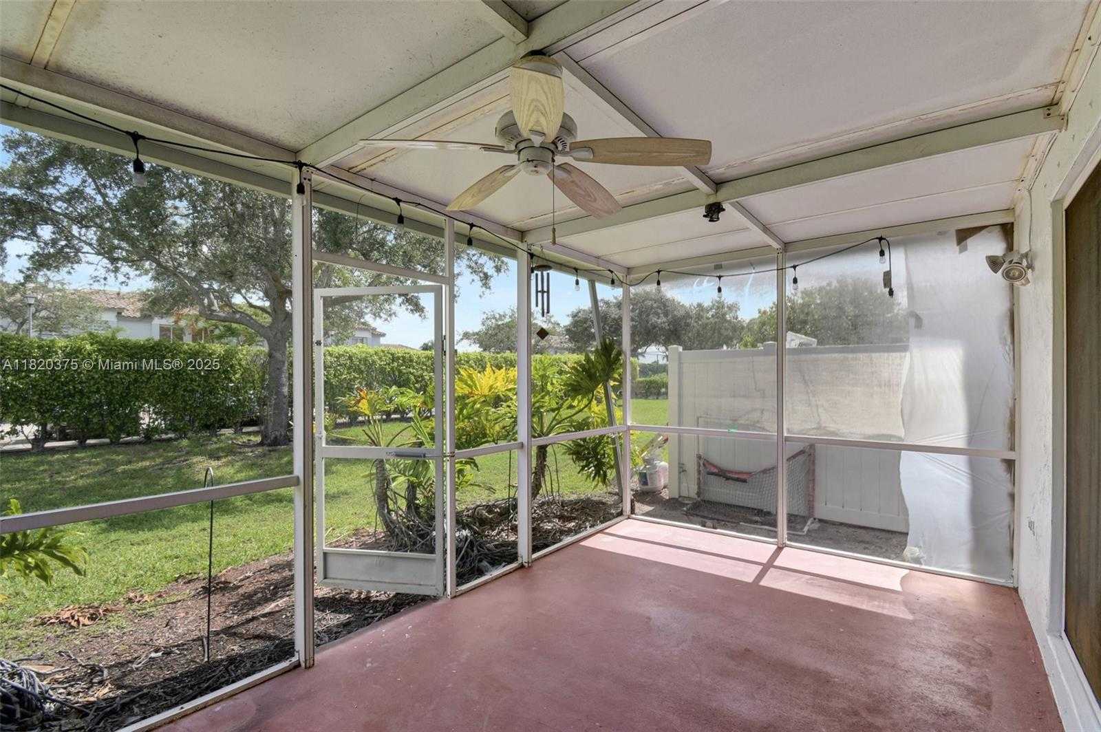 Small Image of 20865 NORTH WEST 3RD LN, Pembroke Pines Number 36