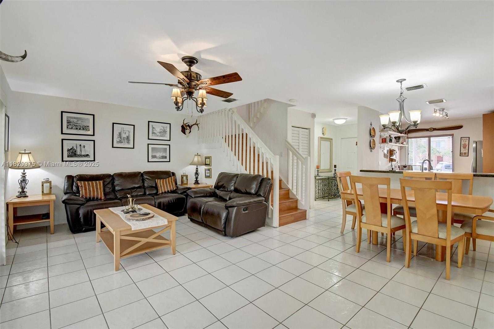 Small Image of 20865 NORTH WEST 3RD LN, Pembroke Pines Number 4