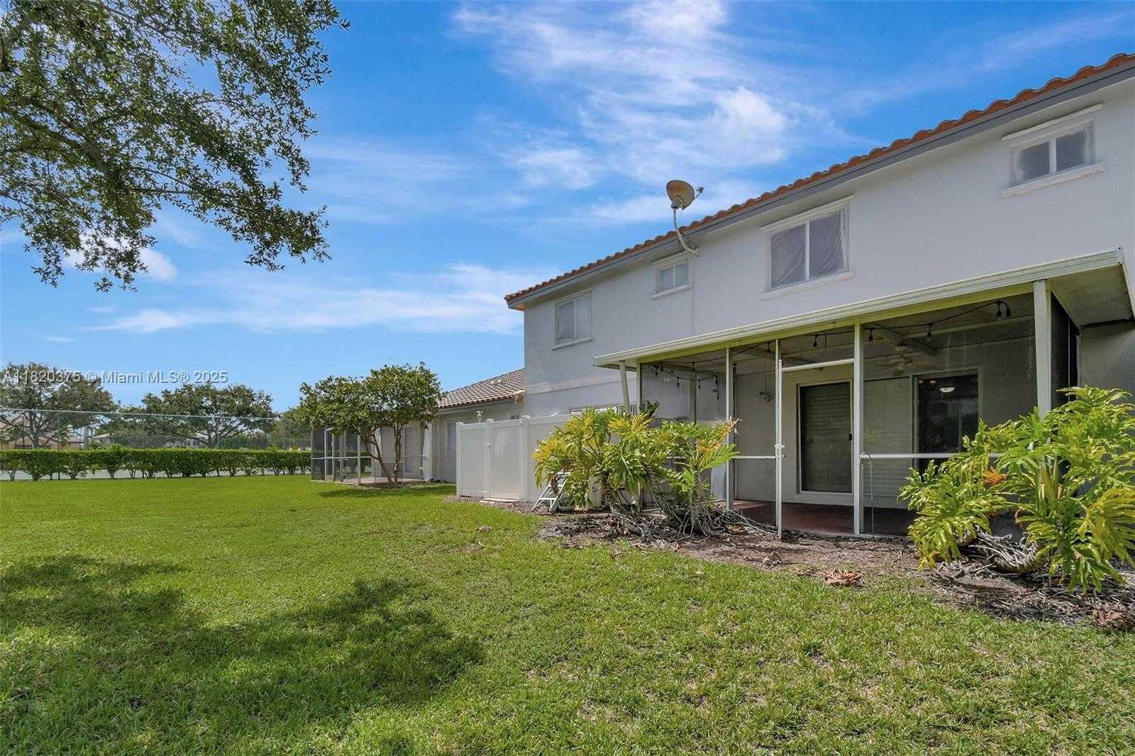 Small Image of 20865 NORTH WEST 3RD LN, Pembroke Pines Number 40