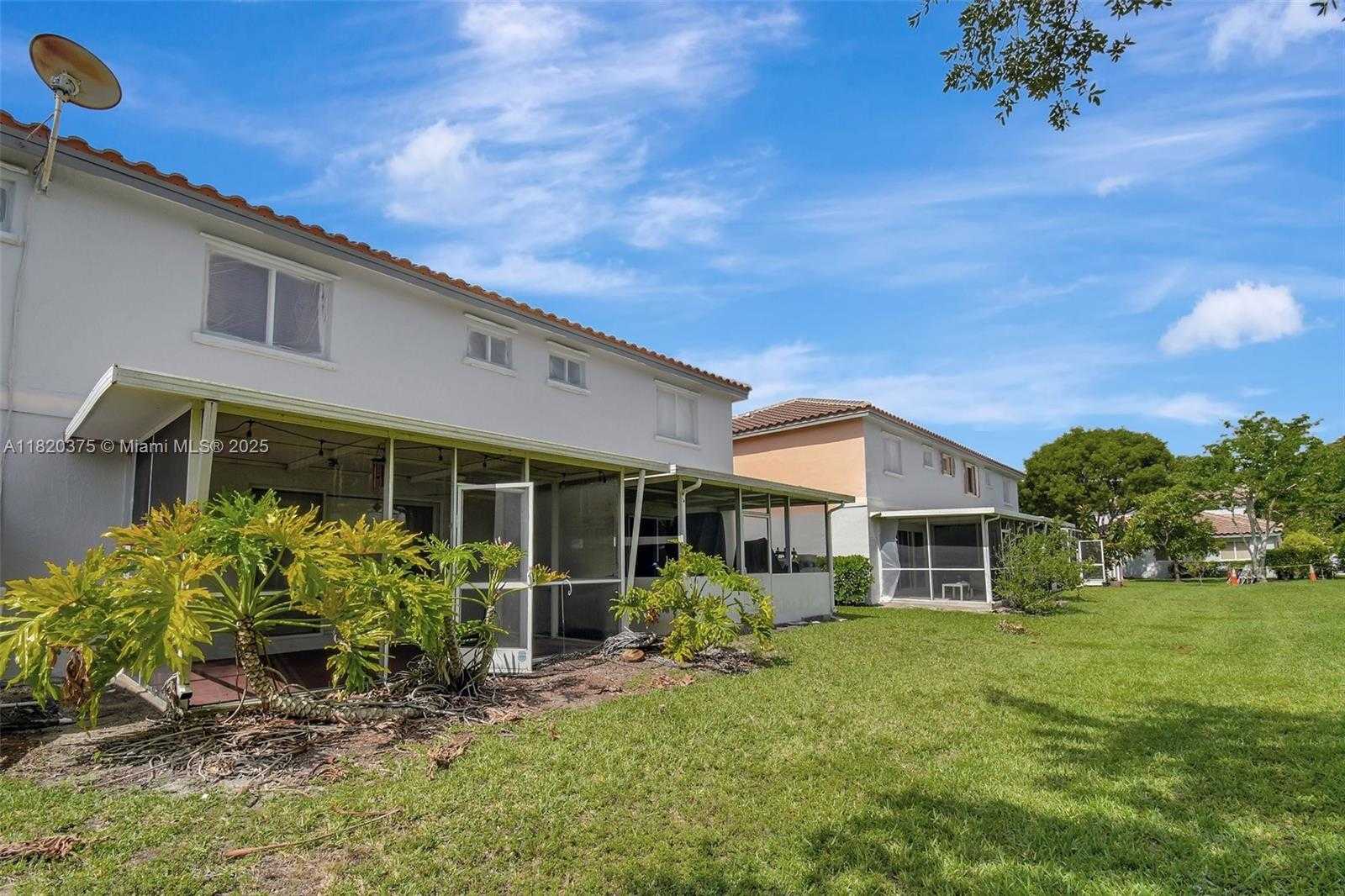 Small Image of 20865 NORTH WEST 3RD LN, Pembroke Pines Number 41