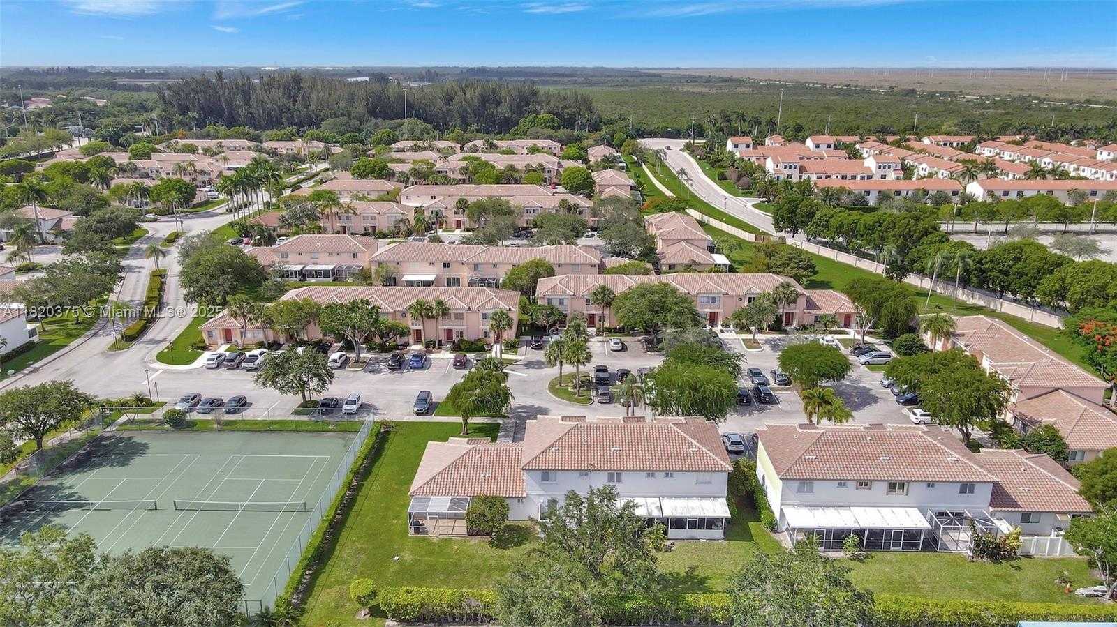 Small Image of 20865 NORTH WEST 3RD LN, Pembroke Pines Number 55