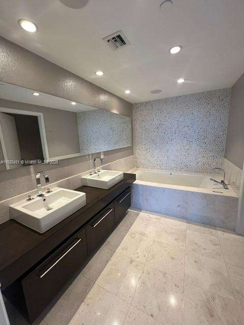 Small Image of 17121 COLLINS AVE #1205, Sunny Isles Beach Number 30