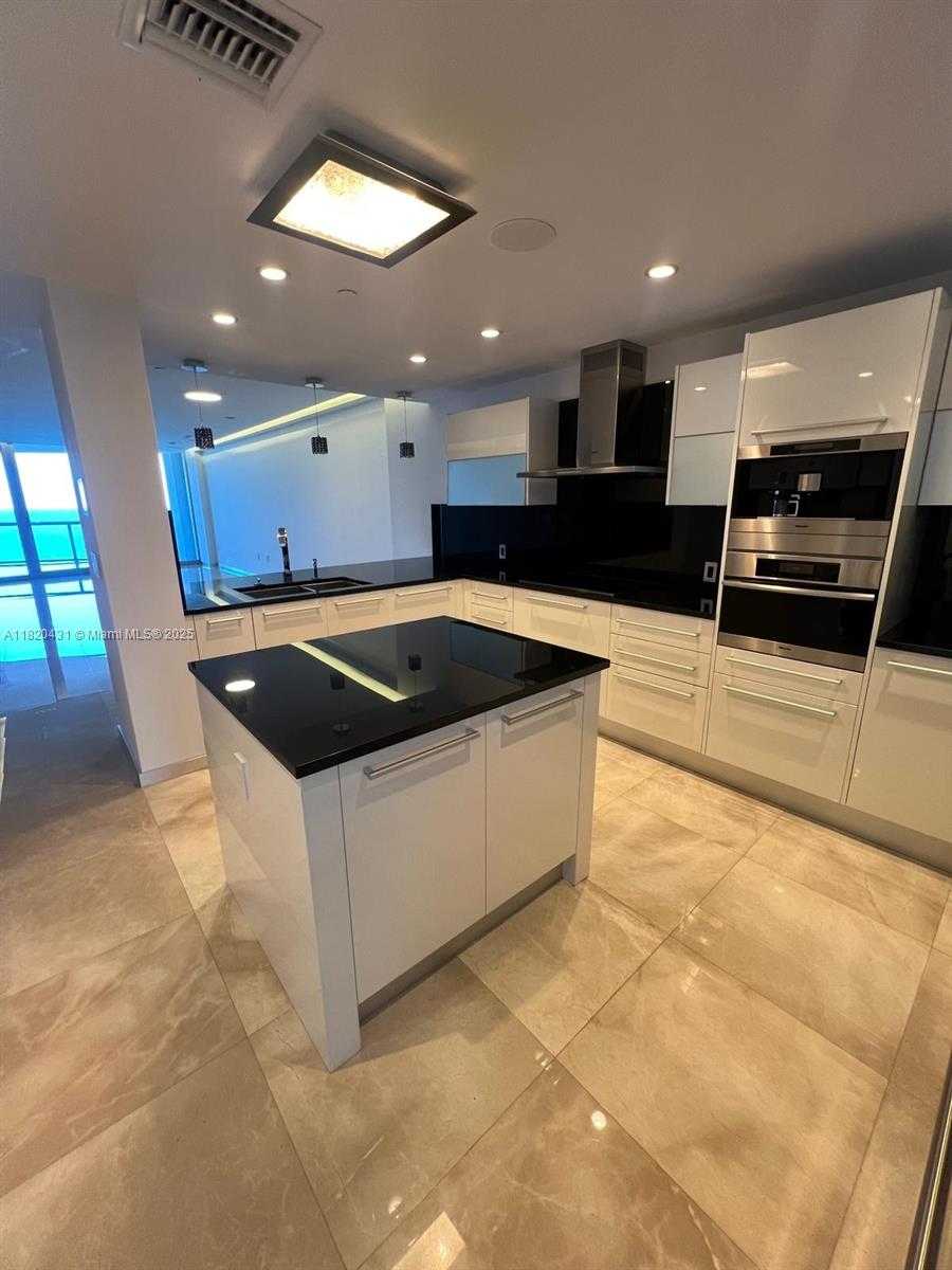 Small Image of 17121 COLLINS AVE #1205, Sunny Isles Beach Number 4
