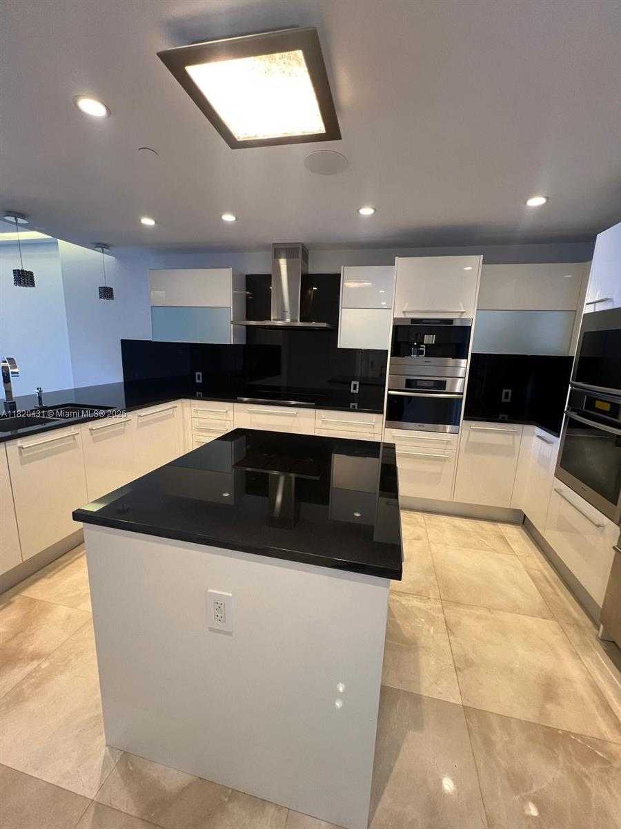 Small Image of 17121 COLLINS AVE #1205, Sunny Isles Beach Number 5