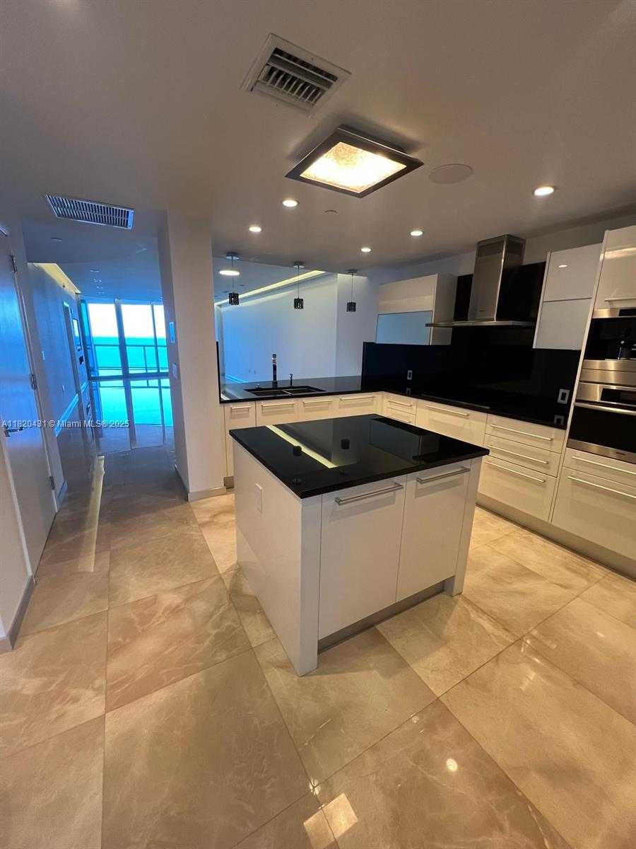 Small Image of 17121 COLLINS AVE #1205, Sunny Isles Beach Number 8