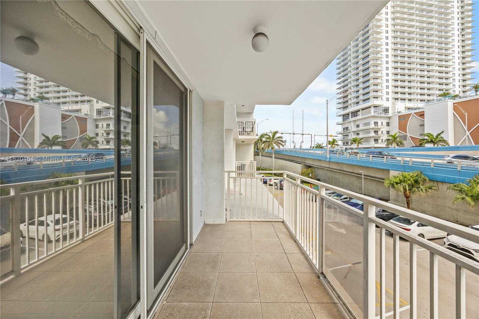 Small Image of 1801 SOUTH OCEAN DR #233, Hallandale Beach Number 13
