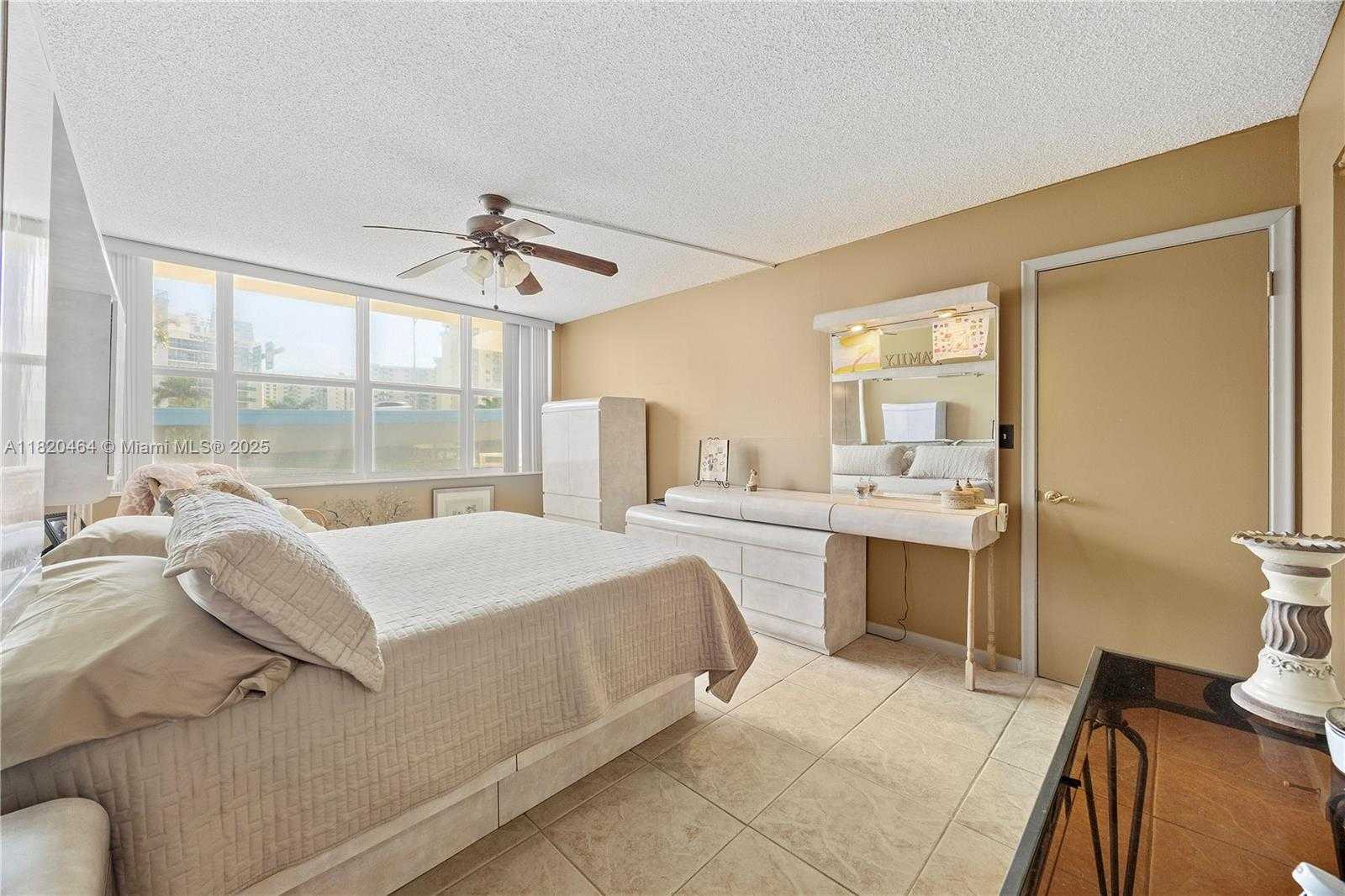 Small Image of 1801 SOUTH OCEAN DR #233, Hallandale Beach Number 16