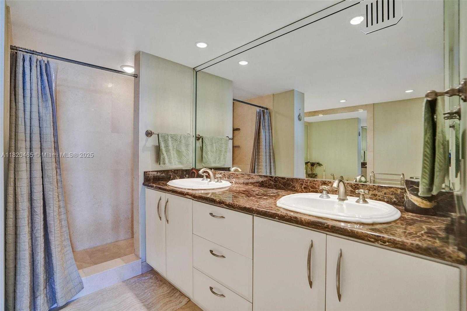 Small Image of 1833 SOUTH OCEAN DR #1402, Hallandale Beach Number 12
