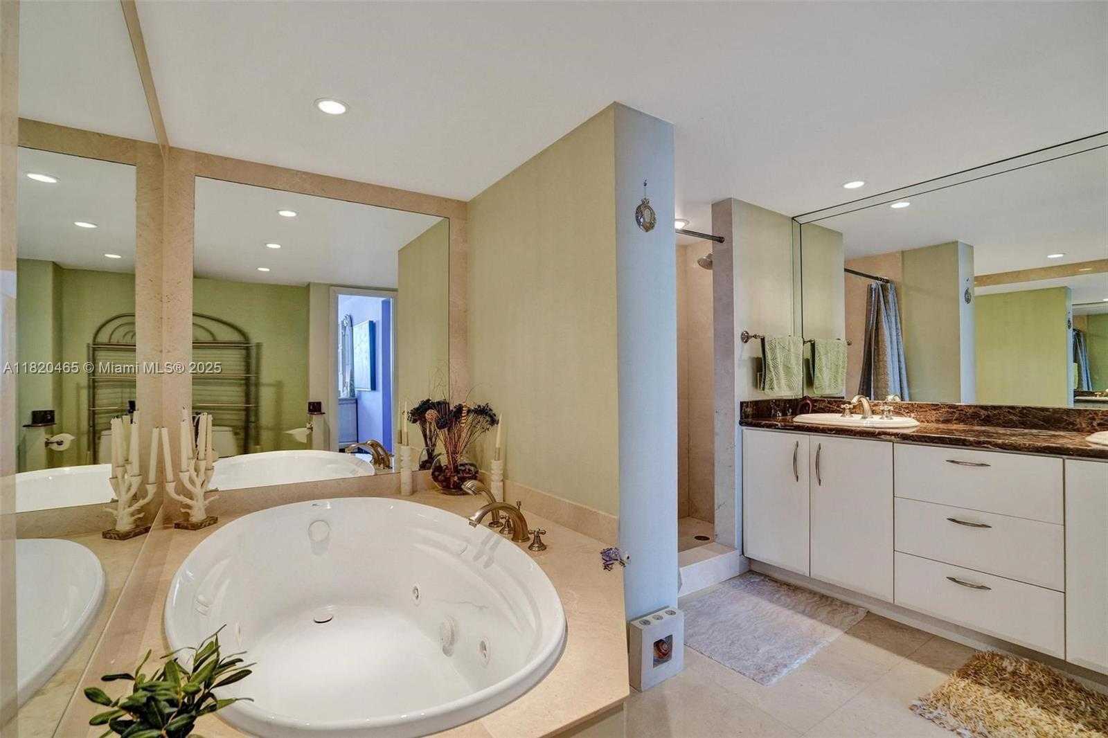 Small Image of 1833 SOUTH OCEAN DR #1402, Hallandale Beach Number 25
