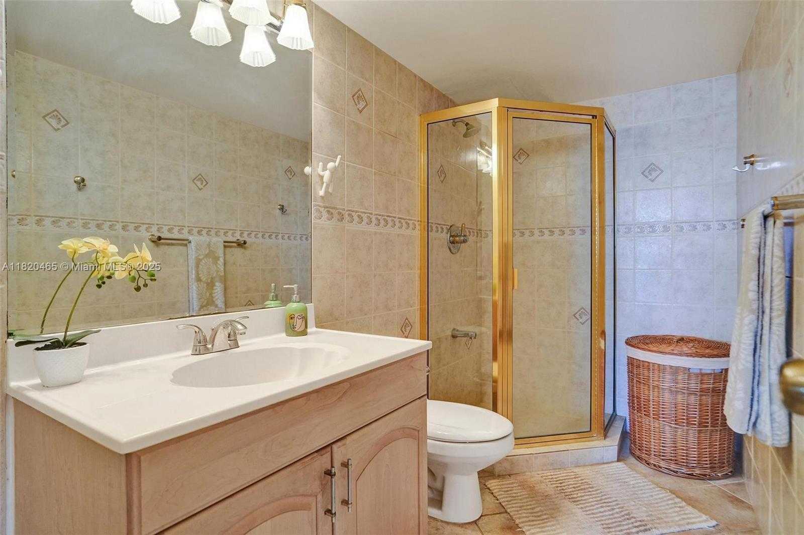 Small Image of 1833 SOUTH OCEAN DR #1402, Hallandale Beach Number 28