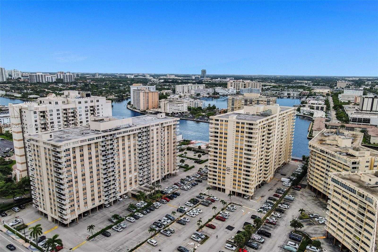 Small Image of 1833 SOUTH OCEAN DR #1402, Hallandale Beach Number 44