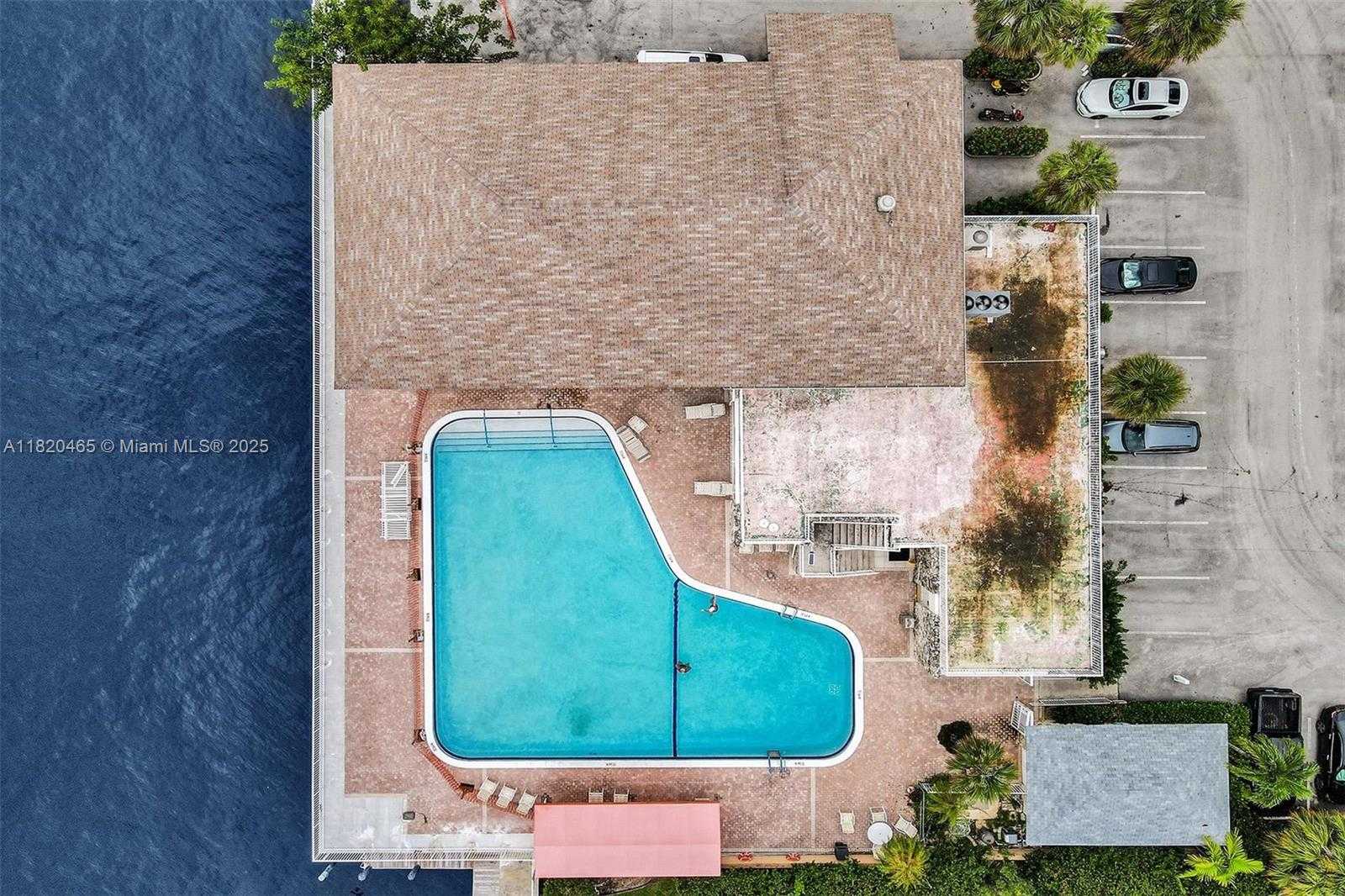 Small Image of 1833 SOUTH OCEAN DR #1402, Hallandale Beach Number 52