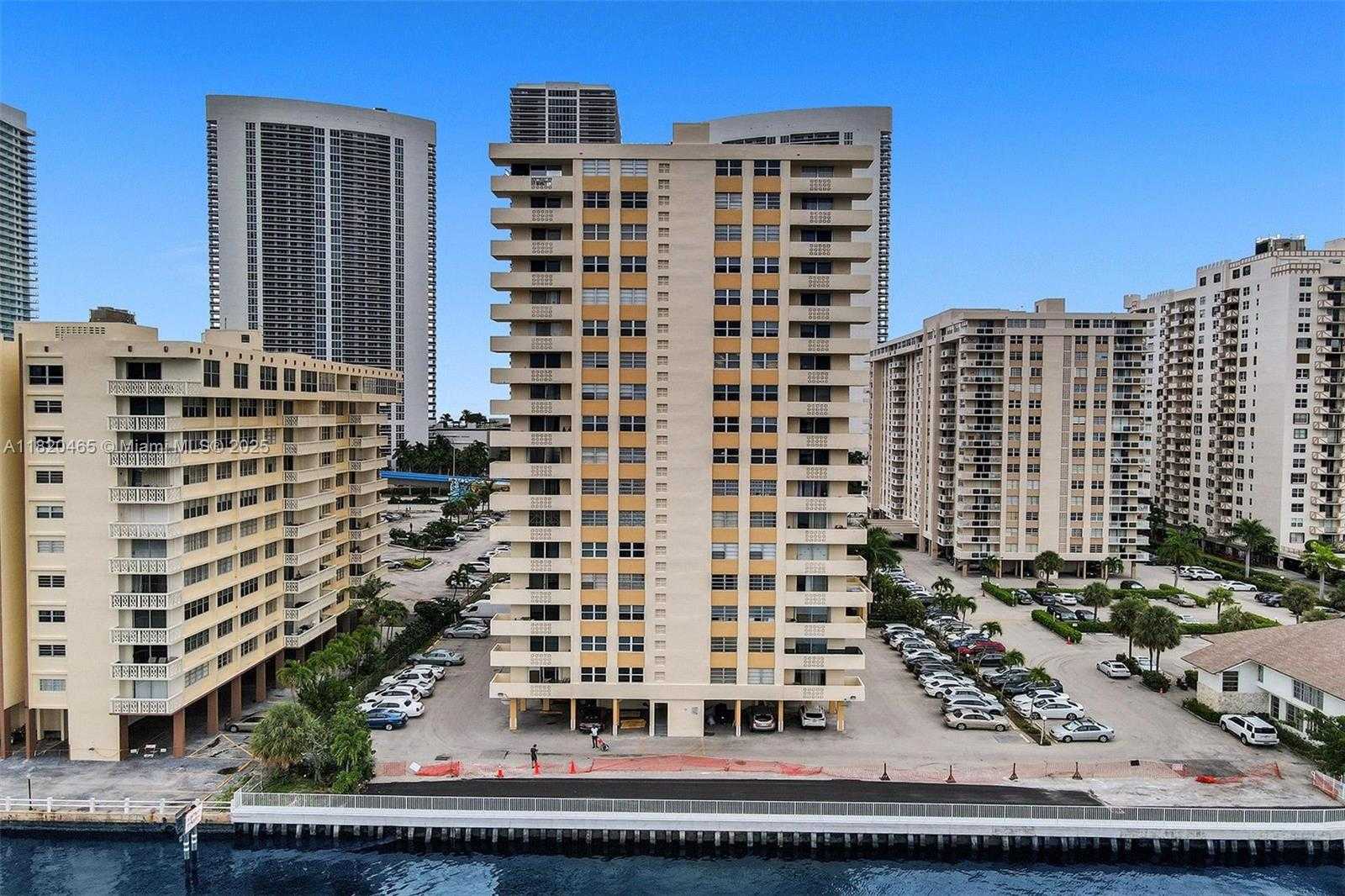 Small Image of 1833 SOUTH OCEAN DR #1402, Hallandale Beach Number 53