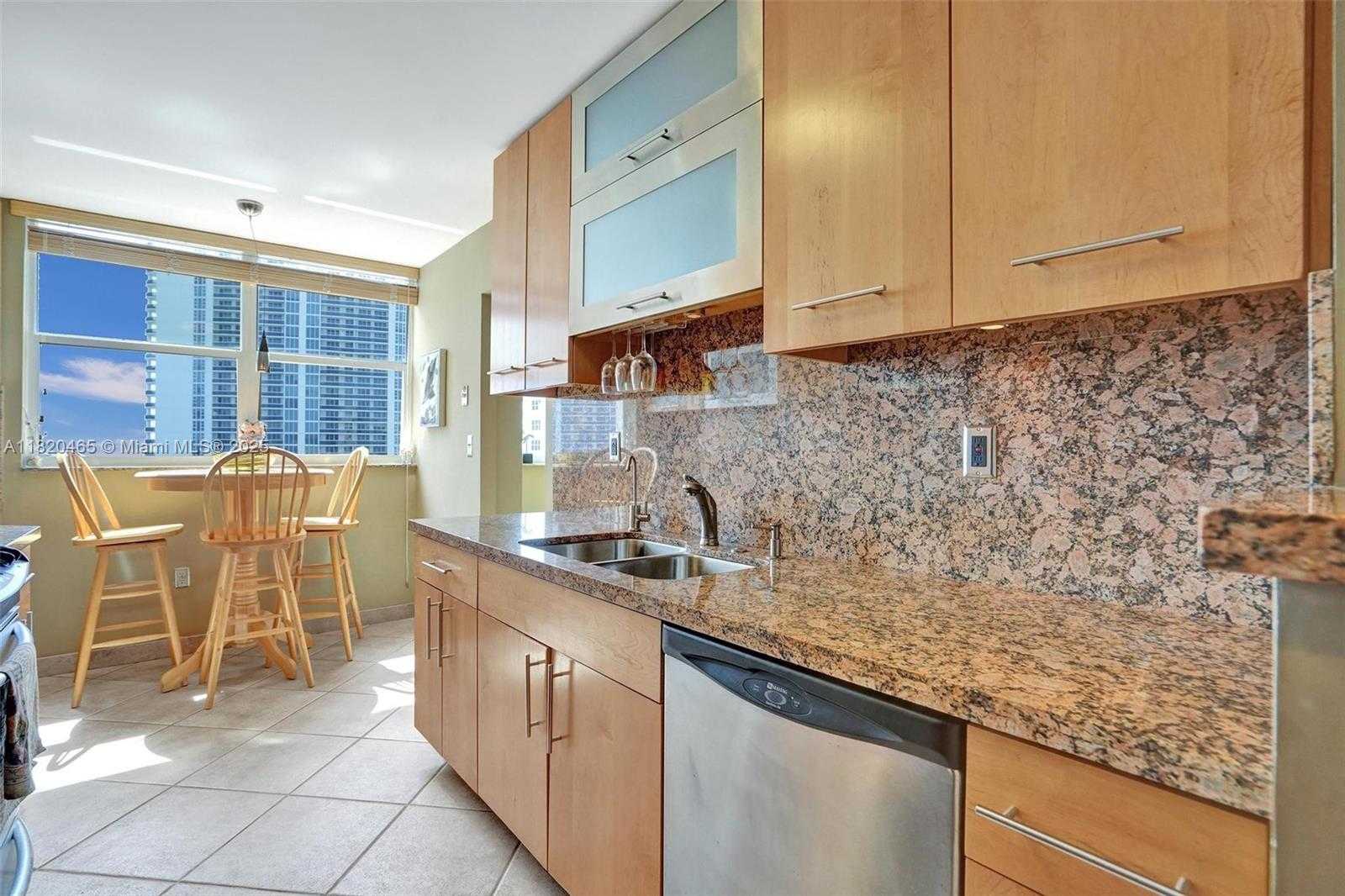 Small Image of 1833 SOUTH OCEAN DR #1402, Hallandale Beach Number 7