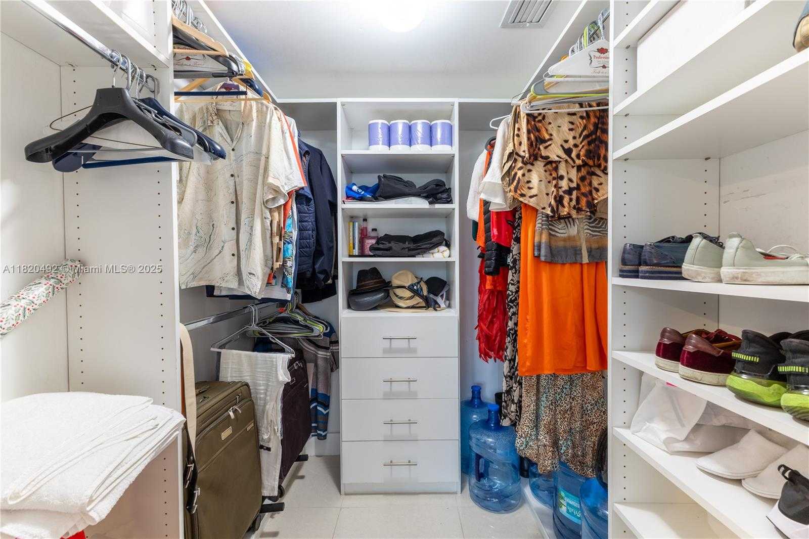 Small Image of 465 BRICKELL AVE #417, Miami Number 22