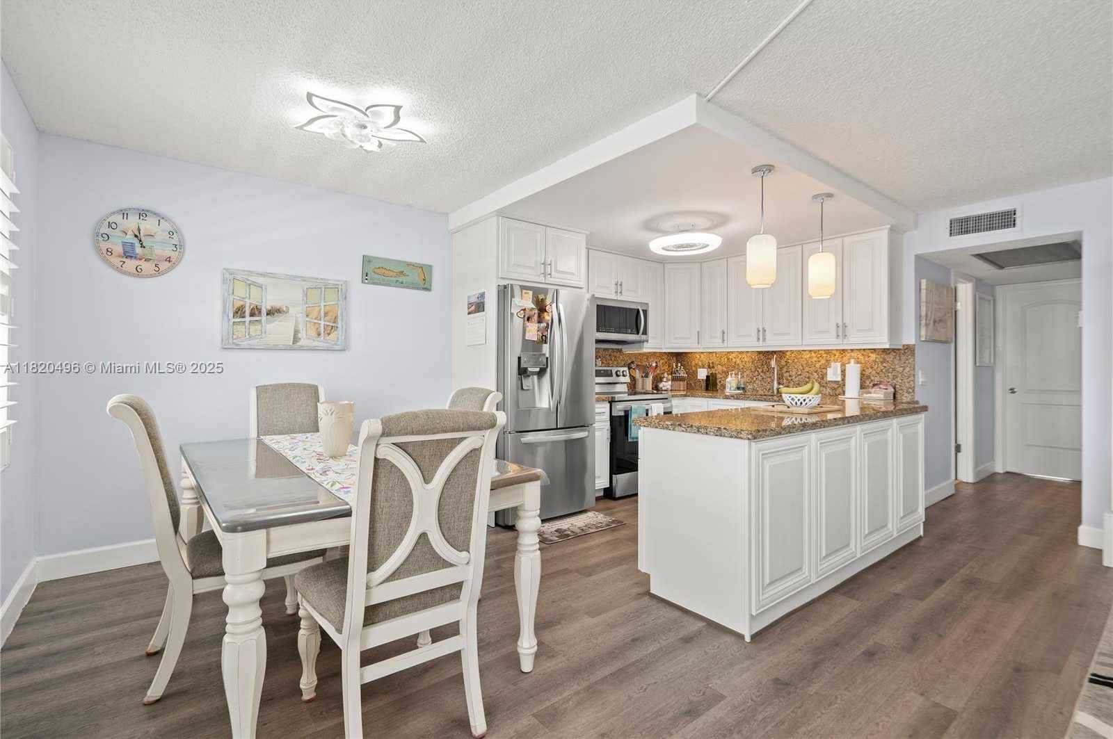 Small Image of 3021 ELLESMERE B #3021, Deerfield Beach Number 4