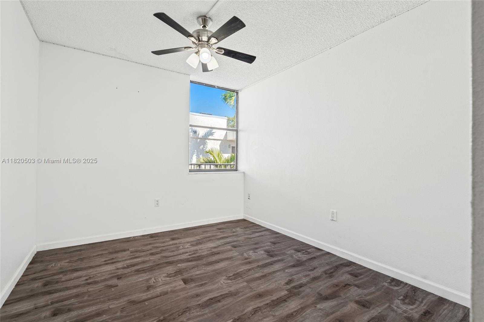 Small Image of 20291 NORTH EAST 30TH AVE #PH20, Aventura Number 32