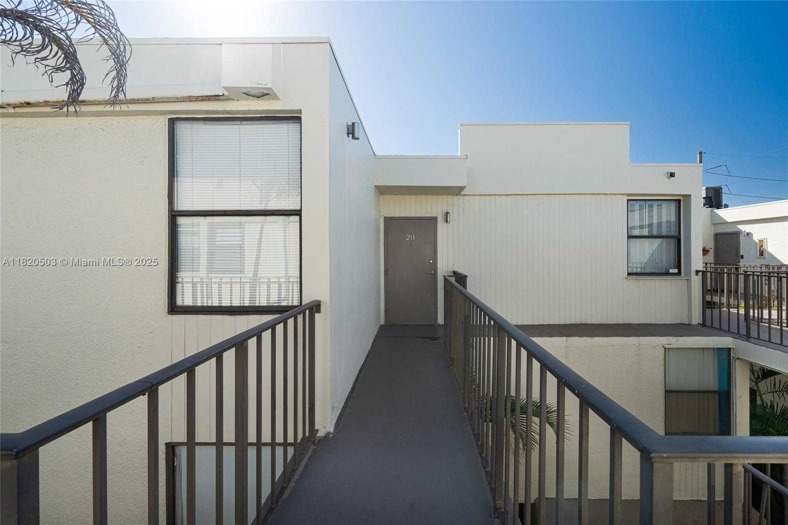 Small Image of 20291 NORTH EAST 30TH AVE #PH20, Aventura Number 33