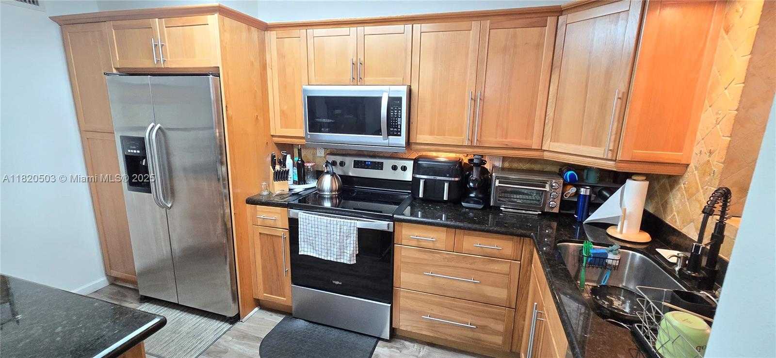 Small Image of 20291 NORTH EAST 30TH AVE #PH20, Aventura Number 4