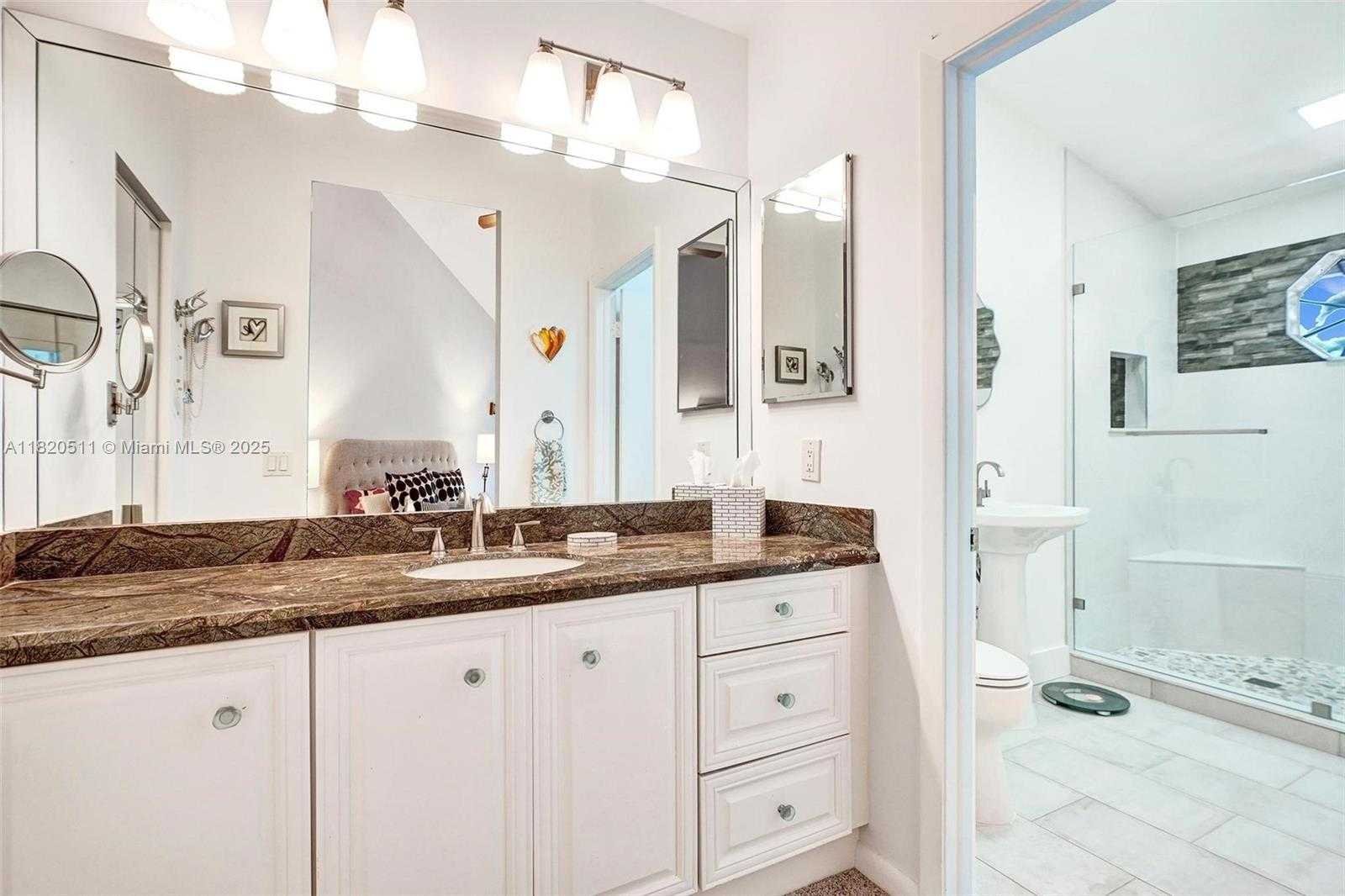 Small Image of 20939 NORTH EAST 37TH CT, Aventura Number 15