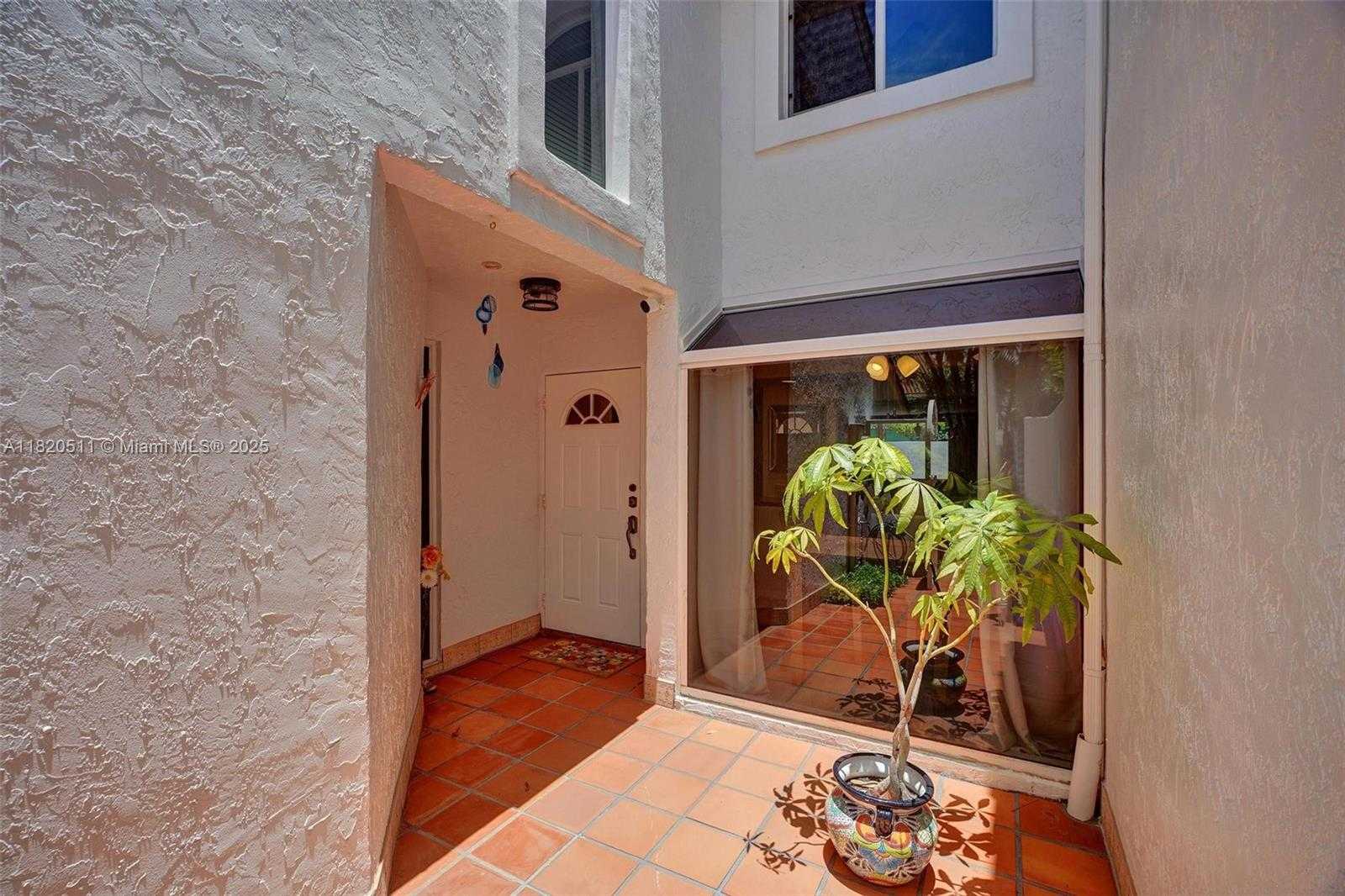 Small Image of 20939 NORTH EAST 37TH CT, Aventura Number 25