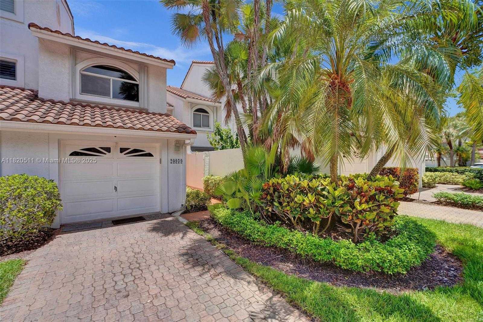 Small Image of 20939 NORTH EAST 37TH CT, Aventura Number 27