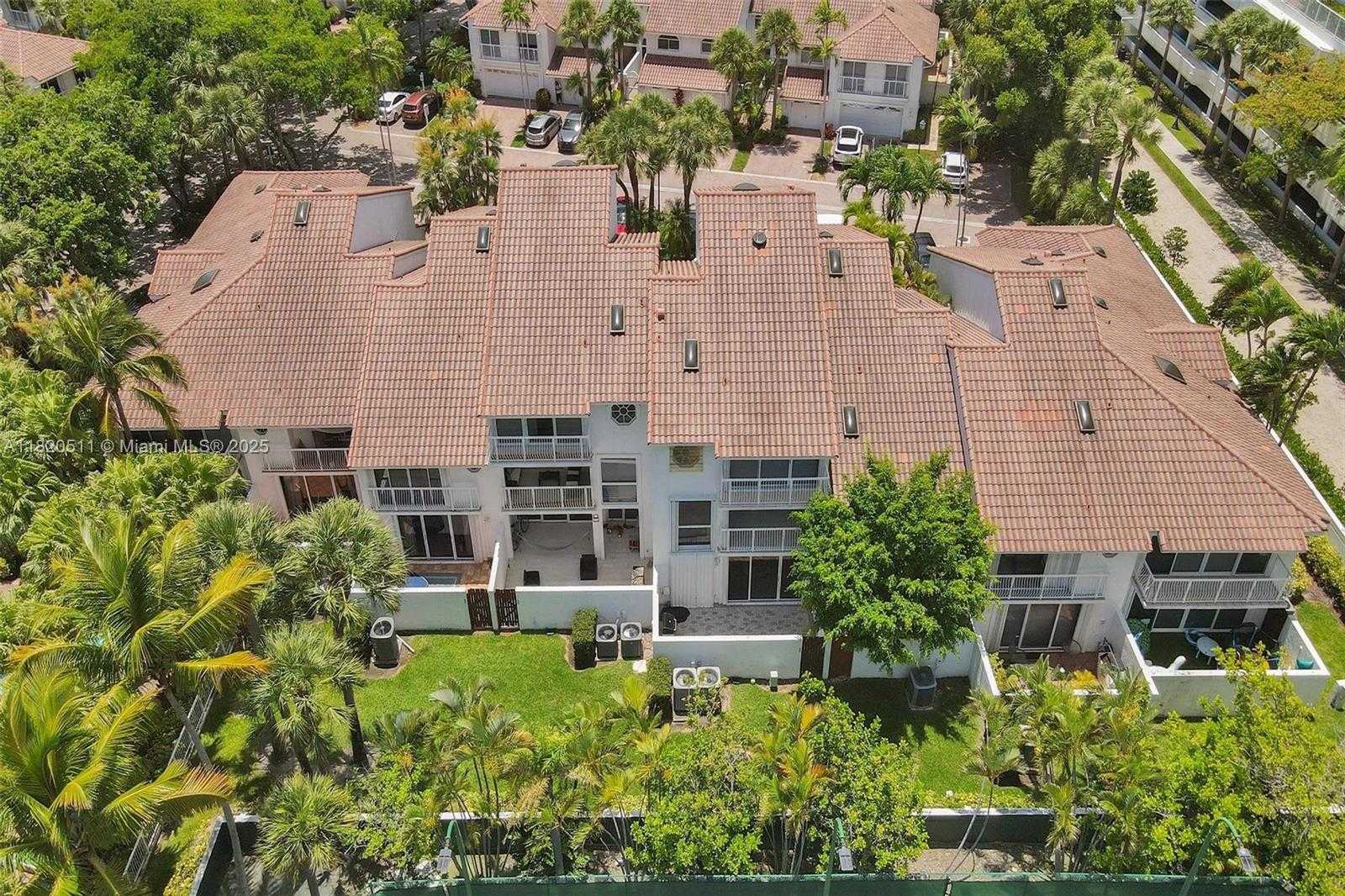 Small Image of 20939 NORTH EAST 37TH CT, Aventura Number 3