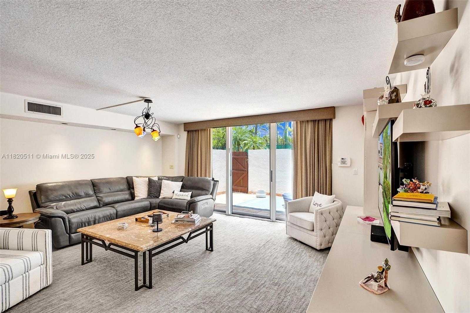 Small Image of 20939 NORTH EAST 37TH CT, Aventura Number 6