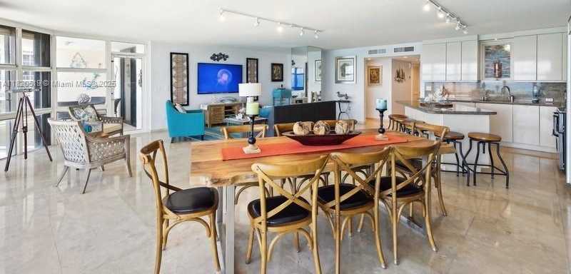 Small Image of 6423 COLLINS AVE #1605, Miami Beach Number 12
