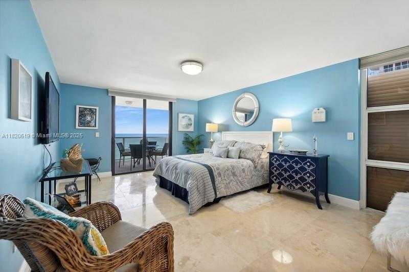 Small Image of 6423 COLLINS AVE #1605, Miami Beach Number 17