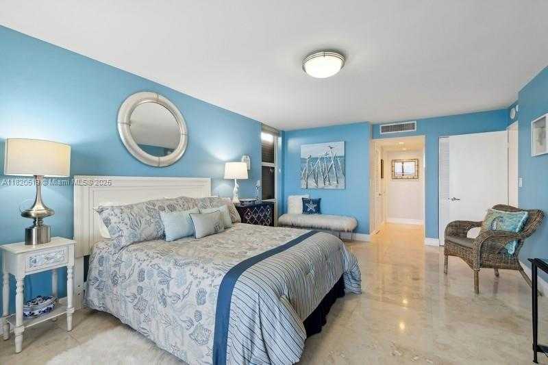 Small Image of 6423 COLLINS AVE #1605, Miami Beach Number 19