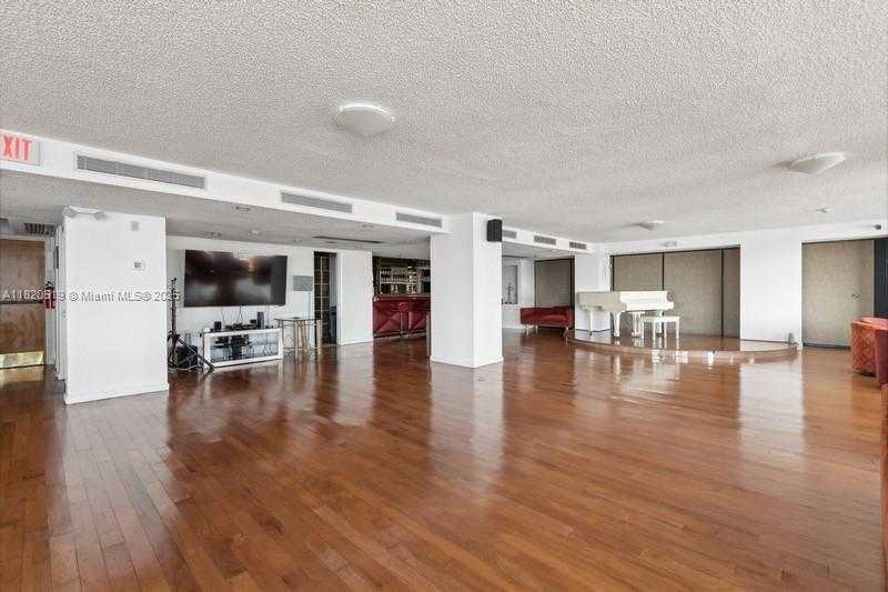 Small Image of 6423 COLLINS AVE #1605, Miami Beach Number 25