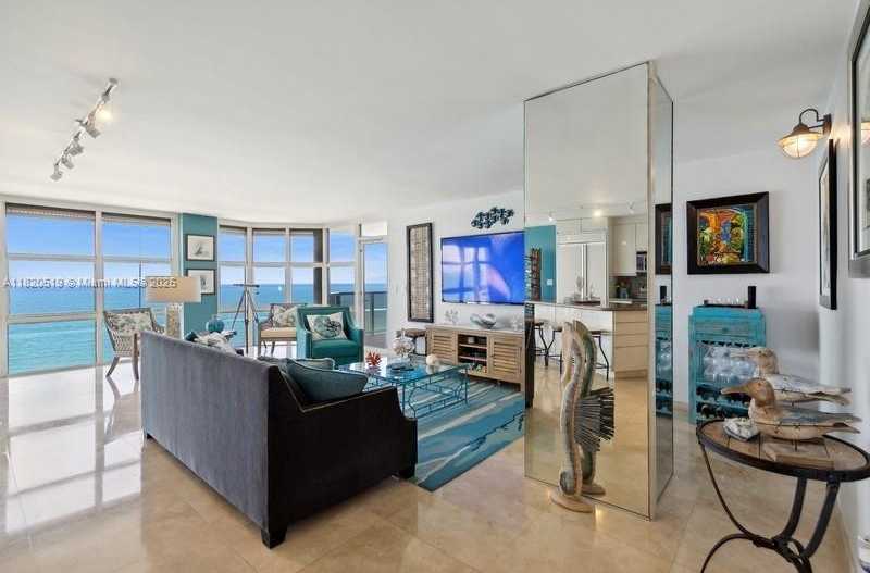 Small Image of 6423 COLLINS AVE #1605, Miami Beach Number 5