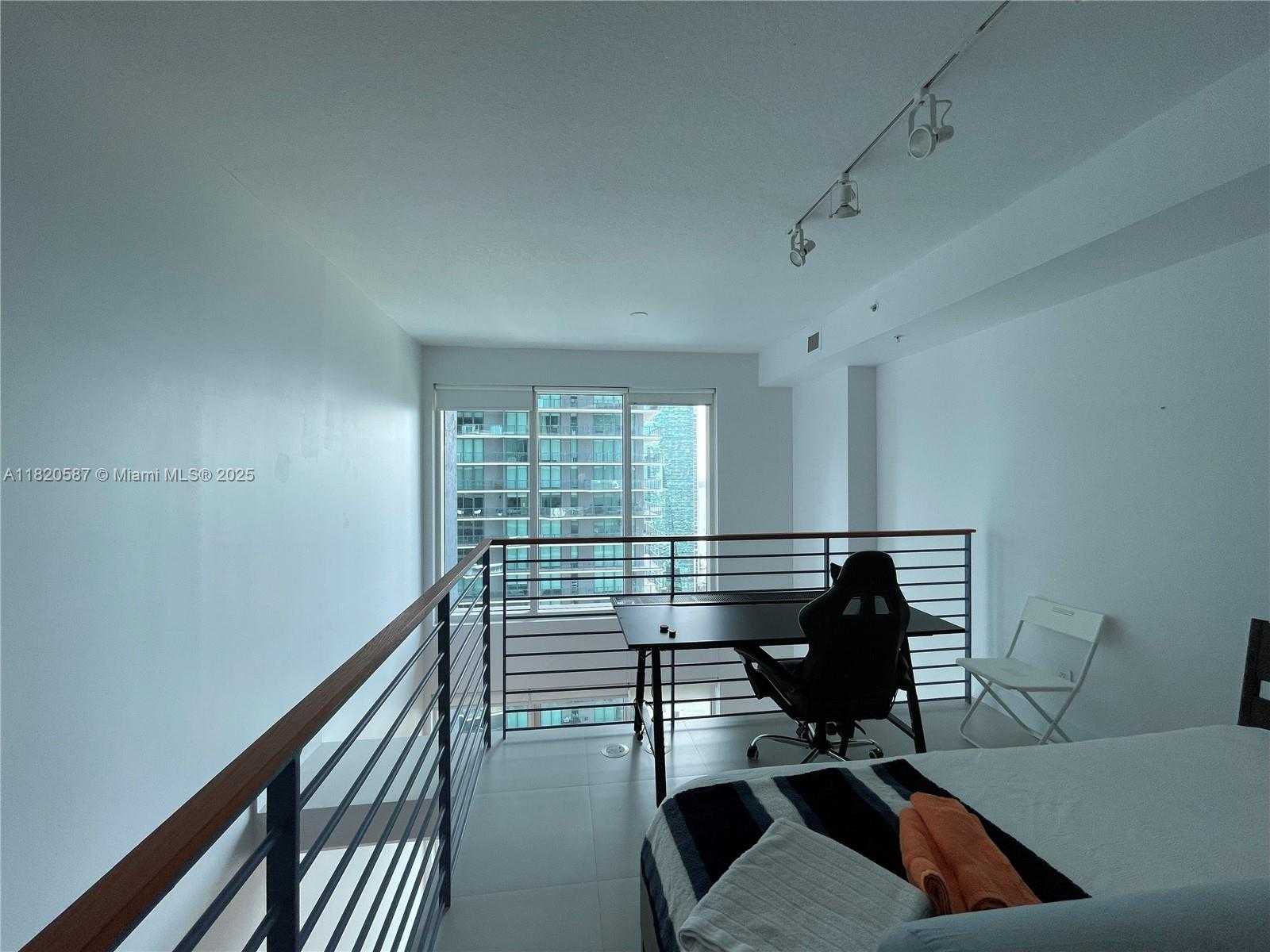 Small Image of 60 SOUTH WEST 13TH ST #2606, Miami Number 7