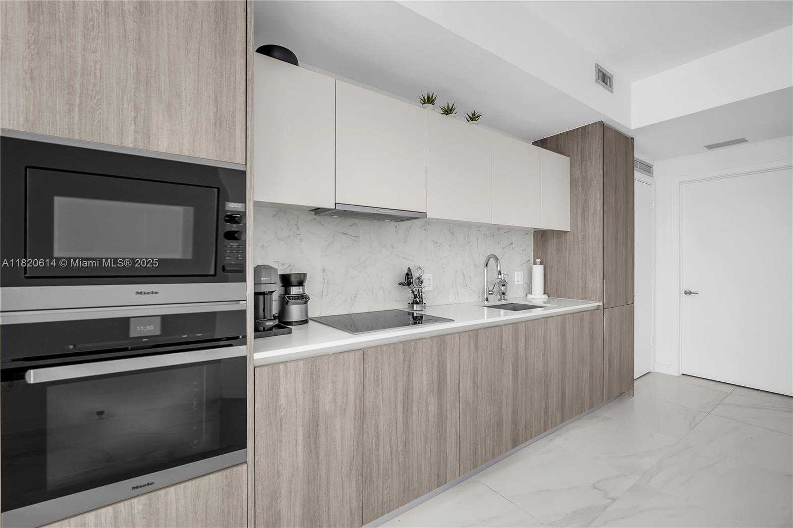 Small Image of 2900 NORTH EAST 7TH AVE #1806, Miami Number 12