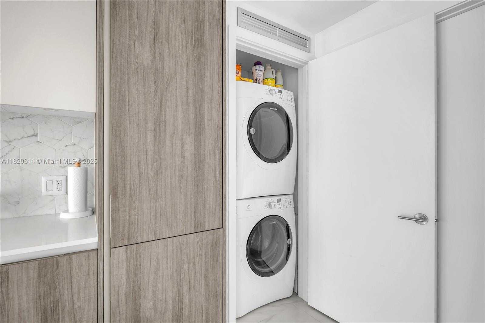 Small Image of 2900 NORTH EAST 7TH AVE #1806, Miami Number 15