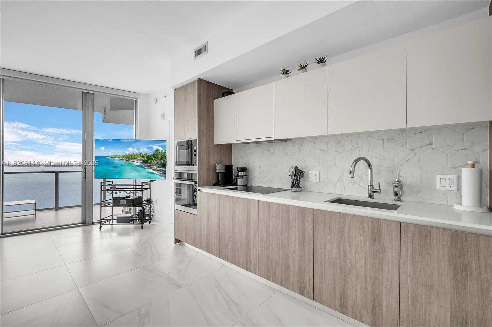 Small Image of 2900 NORTH EAST 7TH AVE #1806, Miami Number 4