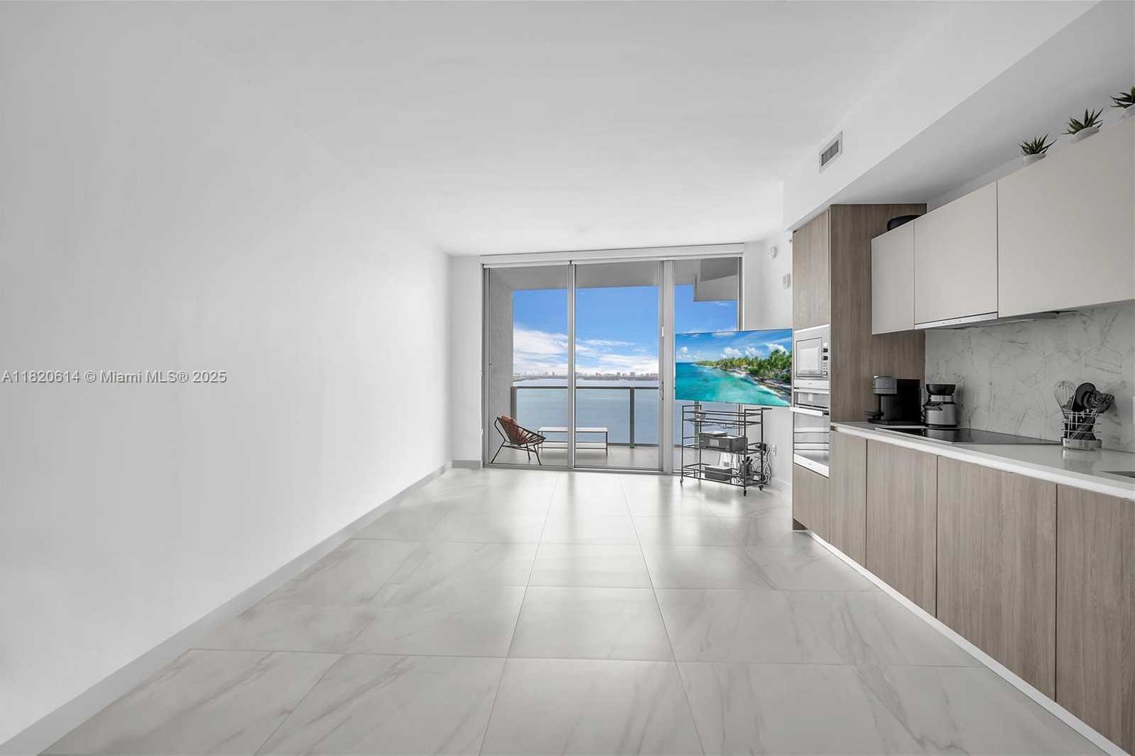 Small Image of 2900 NORTH EAST 7TH AVE #1806, Miami Number 9