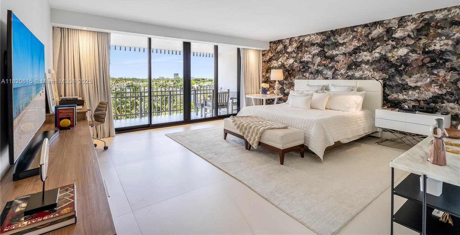 Small Image of 3 GROVE ISLE DR #C602, Miami Number 13