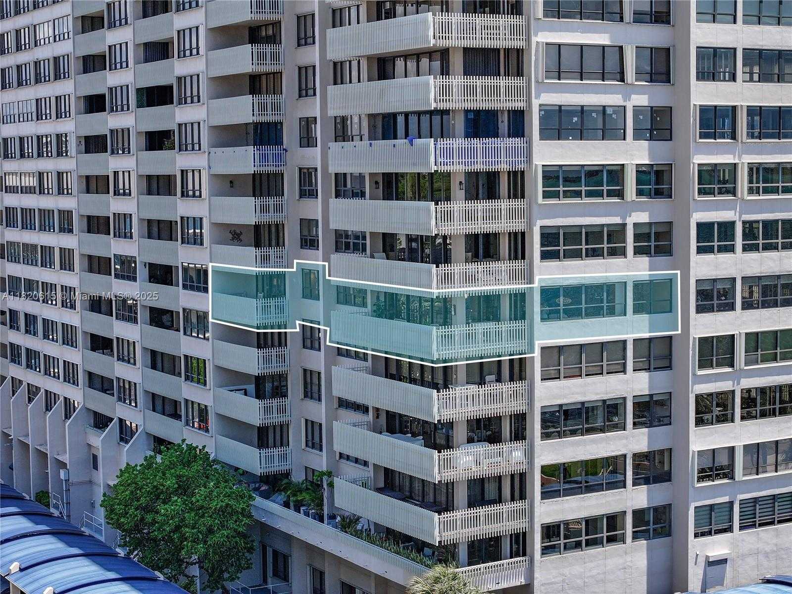 Small Image of 3 GROVE ISLE DR #C602, Miami Number 25