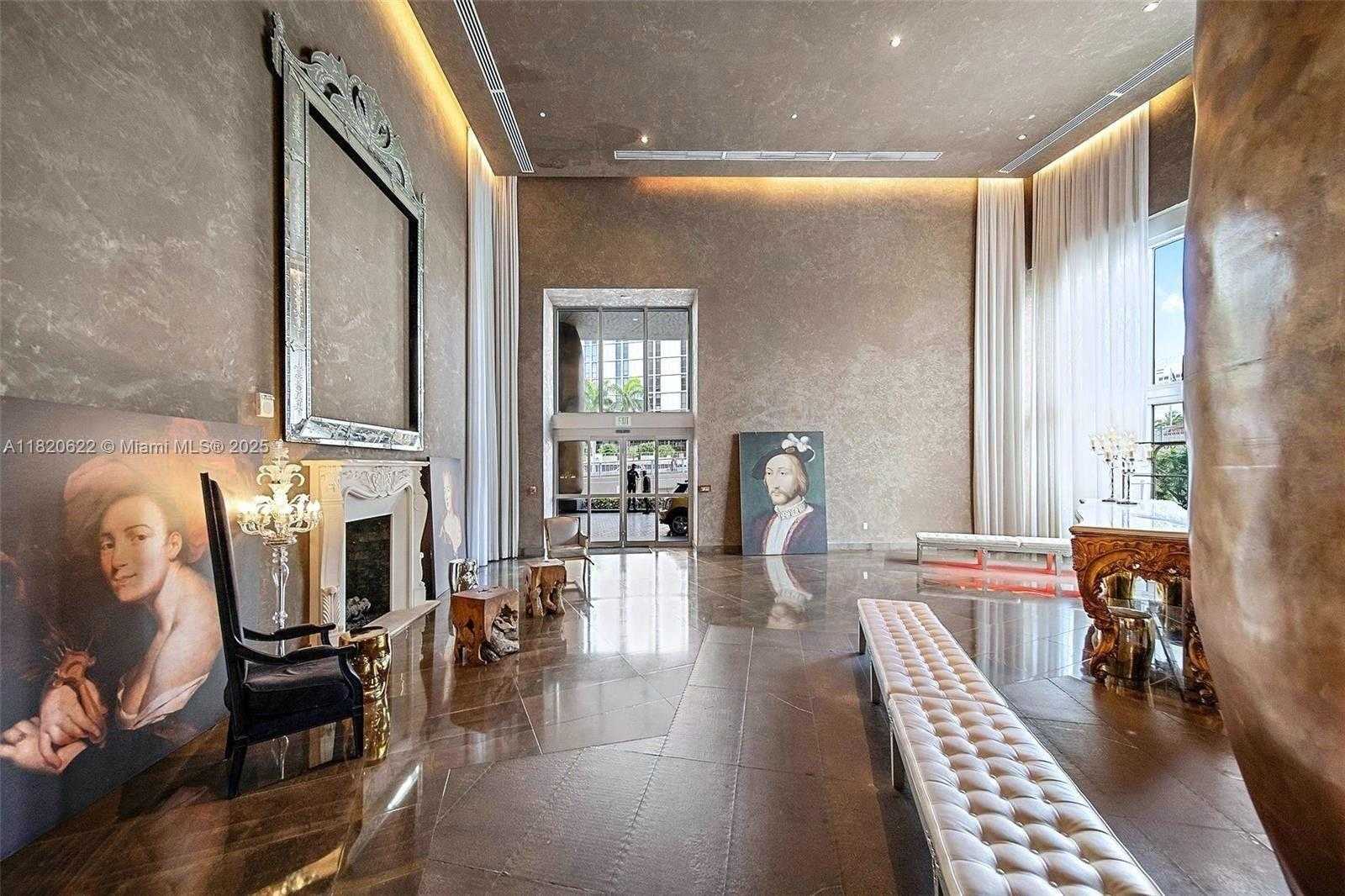 Small Image of 485 BRICKELL AVE #2009, Miami Number 27