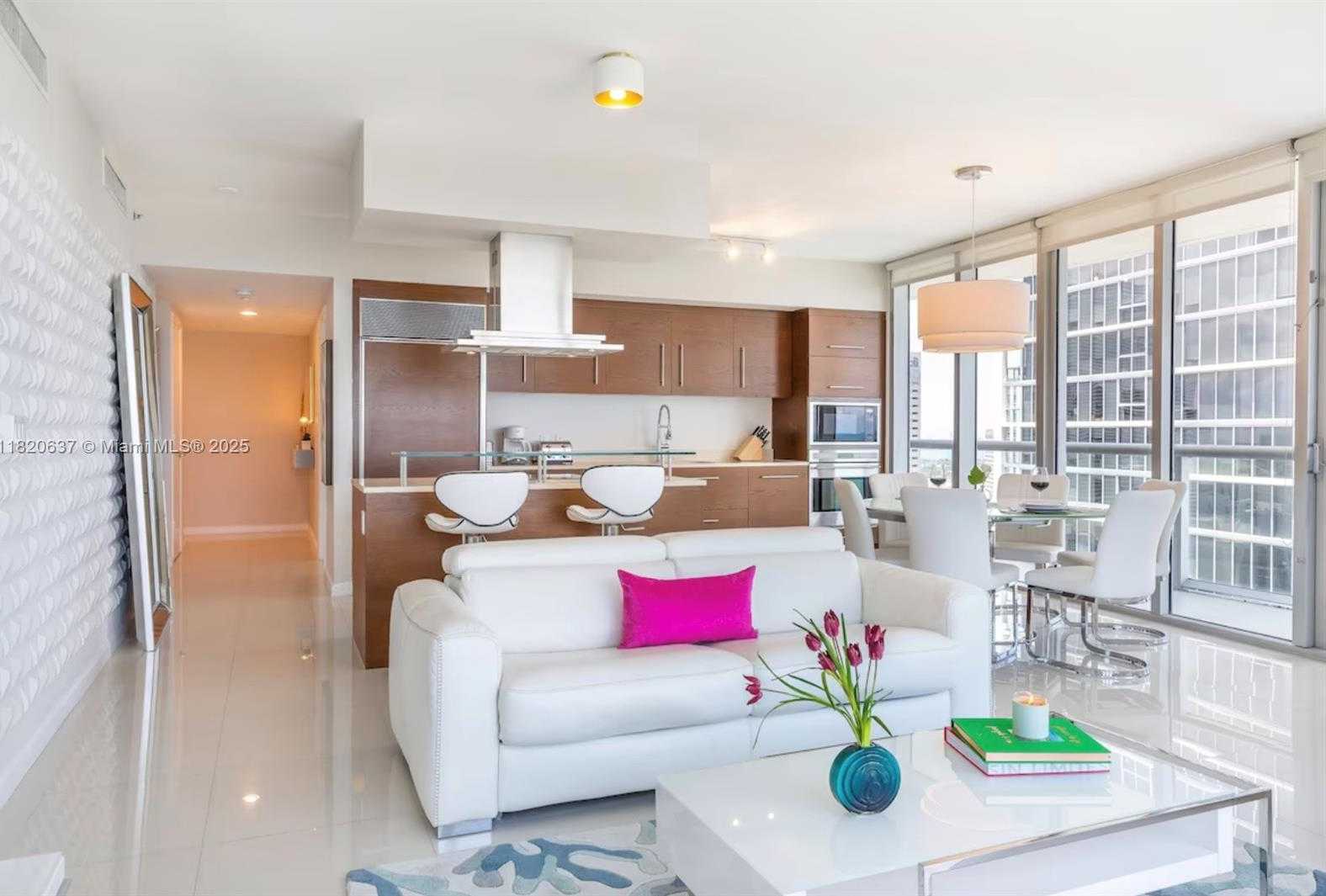 Small Image of 485 BRICKELL AVE #3410, Miami Number 13