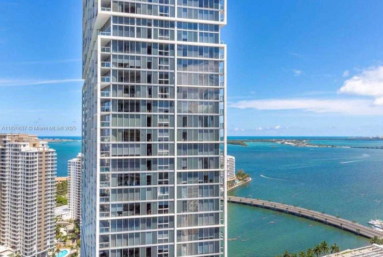 Small Image of 485 BRICKELL AVE #3410, Miami Number 14