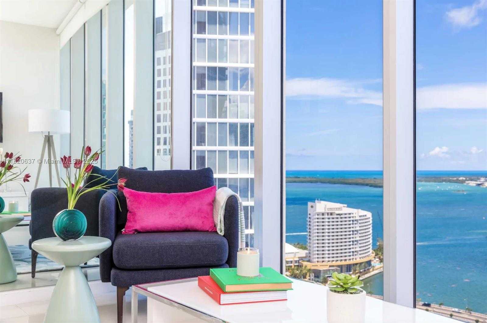 Small Image of 485 BRICKELL AVE #3410, Miami Number 4