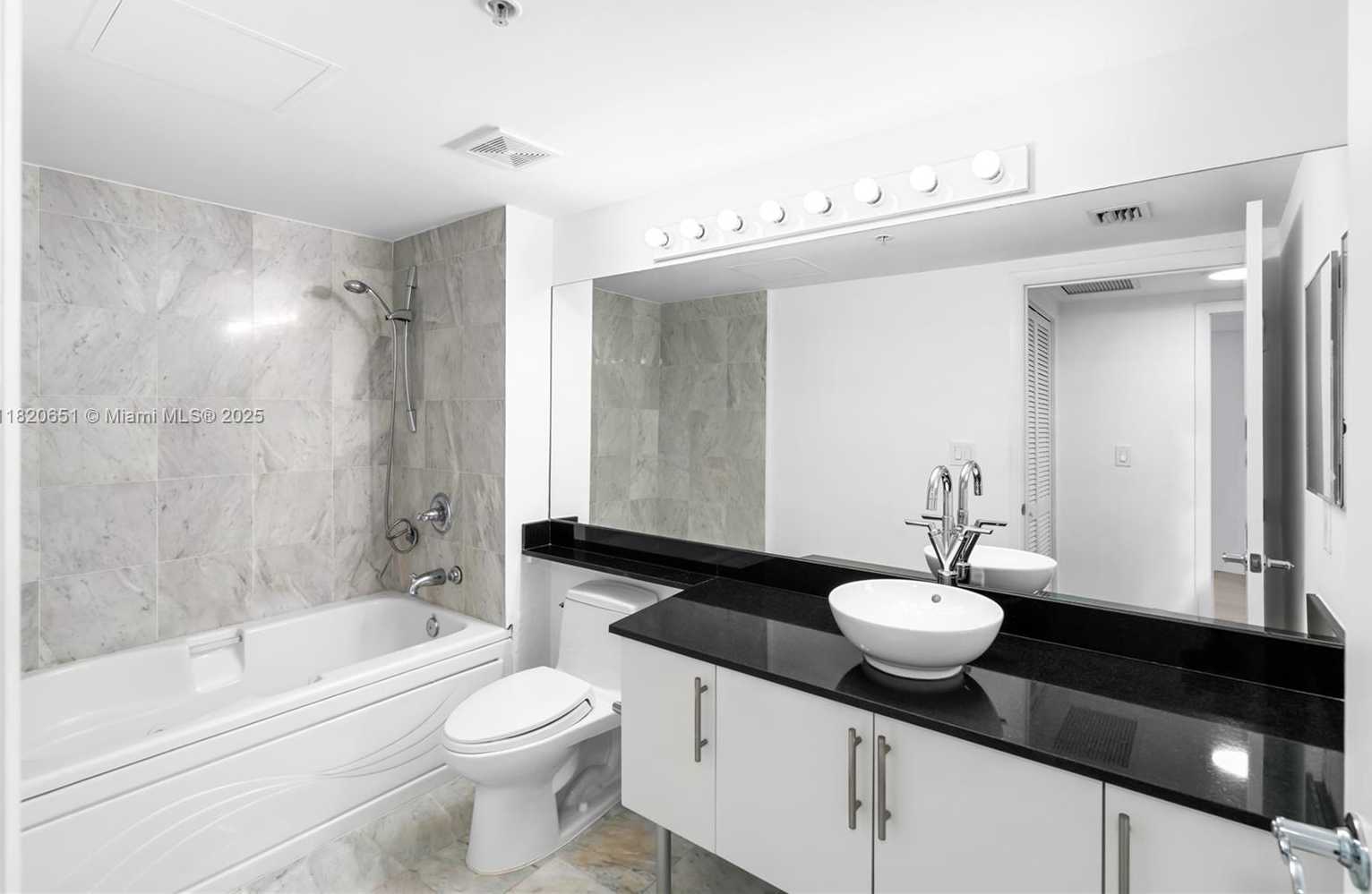 Small Image of 31 SOUTH EAST 5TH ST #707, Miami Number 10